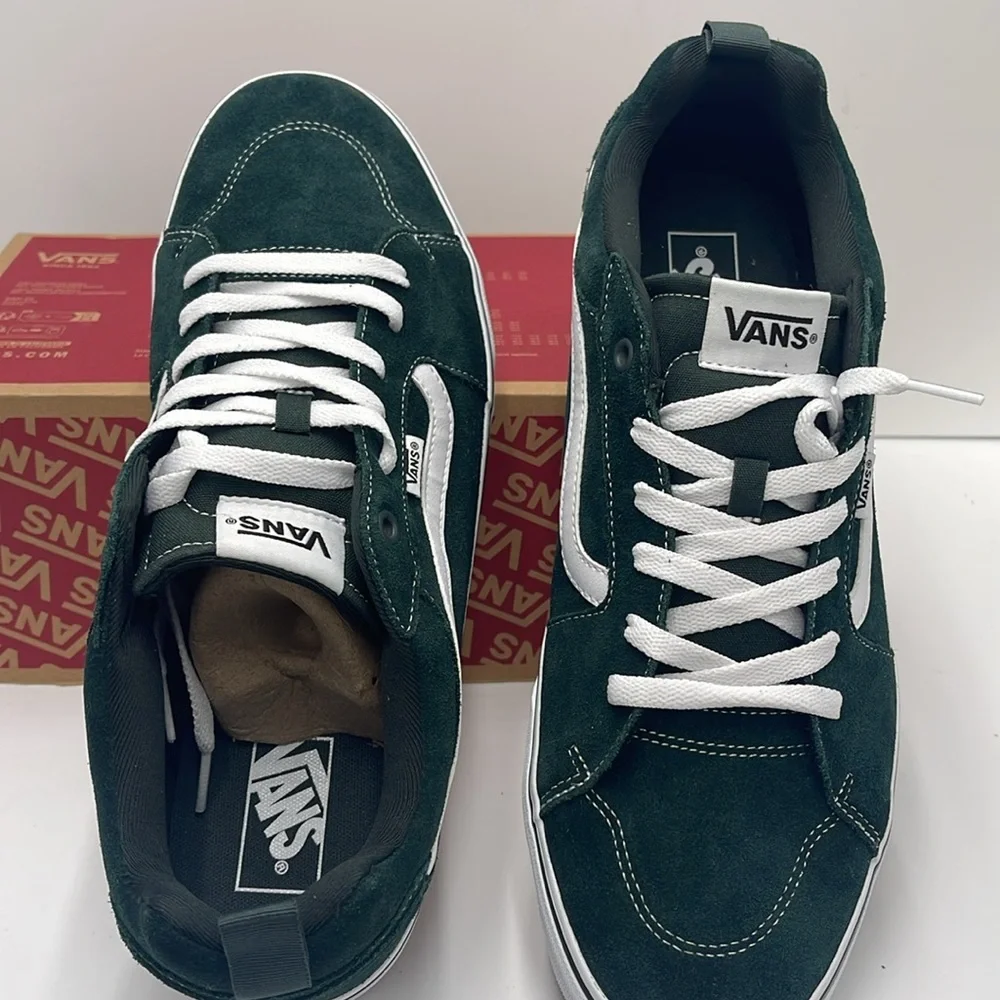 Vans Men’s Filmore Suede Scarab/White
VN000CSUDDF
Sneakerss - Picture 12 of 16
